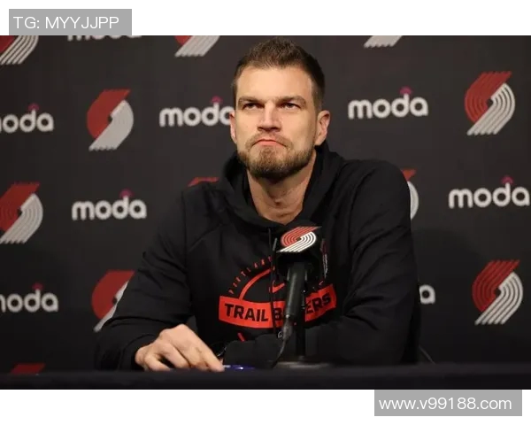 伤病名单引发教练激烈争执冲突升级 球队内外局势愈发紧张